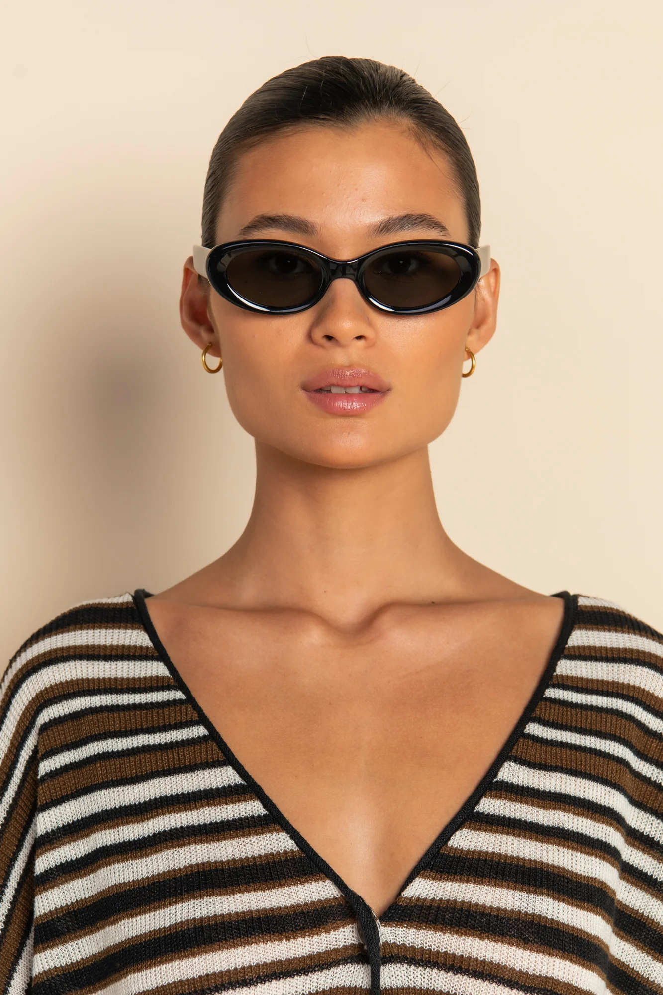 SUKI SUNGLASSES - BLACK - Image 4
